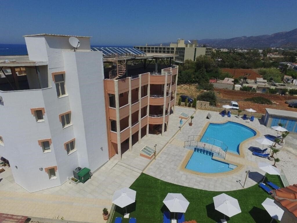Отель Pleasure Beach Hotel (ex. Artemis Bay Aparthotel) 4*