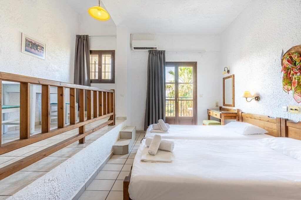 Imaginea Simple Hotel Hersonissos Sky 2*