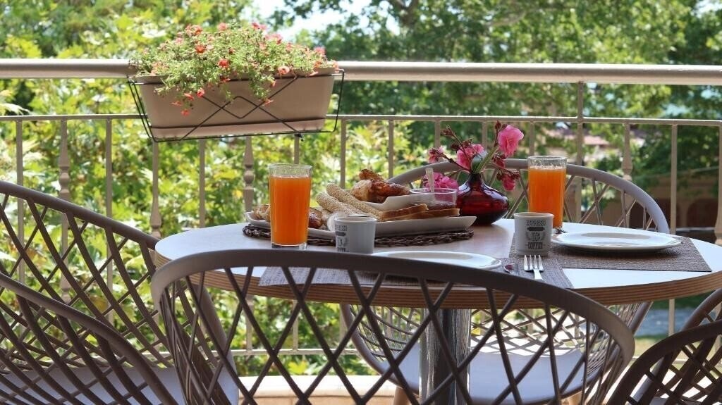 Imaginea Evilion Hotel 2*