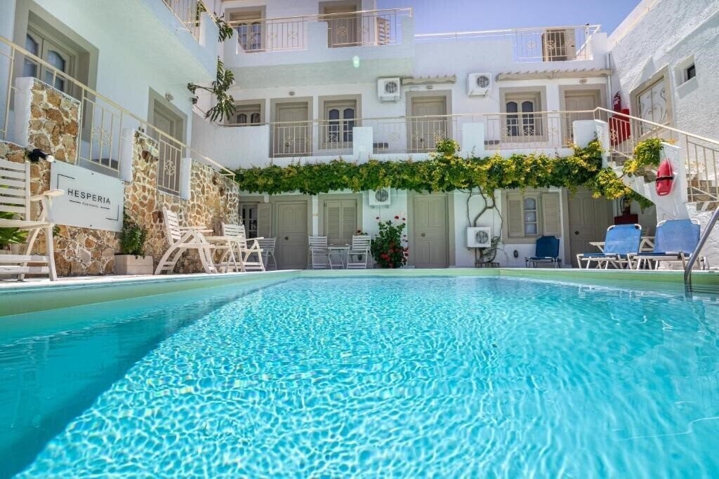 Отель Hesperia Apartments 3*