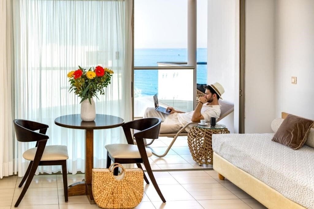 Imaginea Albatros SPA Resort Hotel 5*