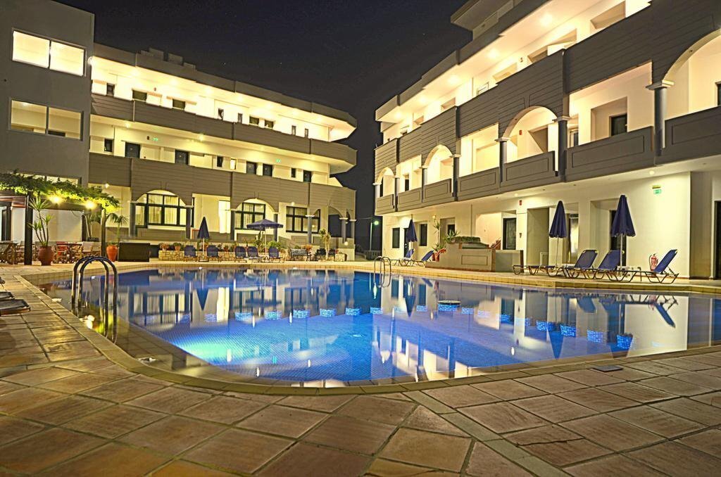 Отель Christiana Beach 3*