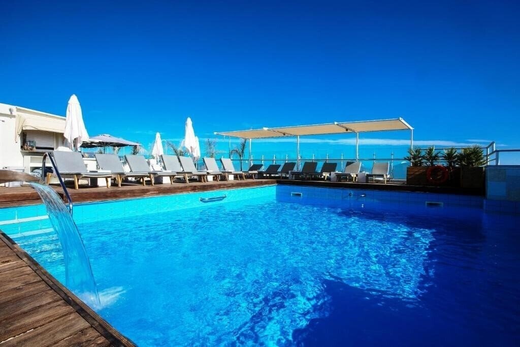 Отель Capsis Astoria Hotel 4*