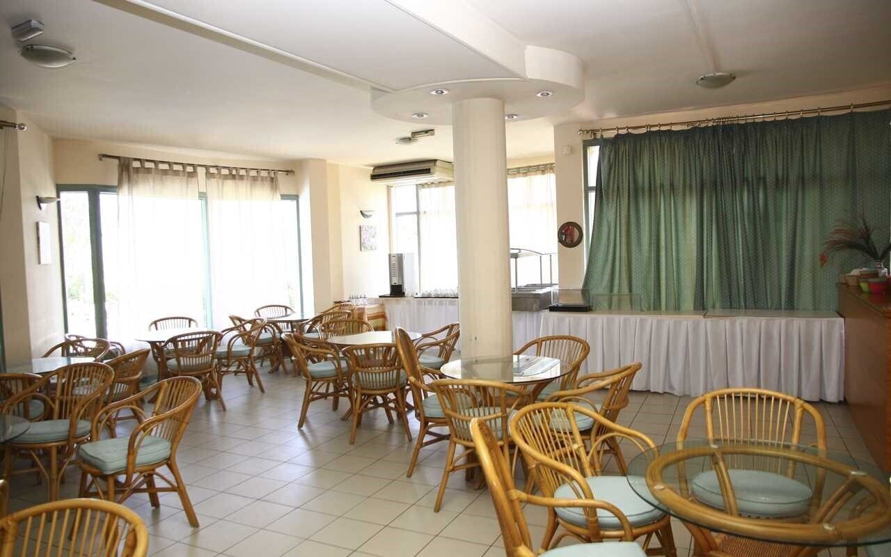 Imaginea Minos Village Hotel 4*