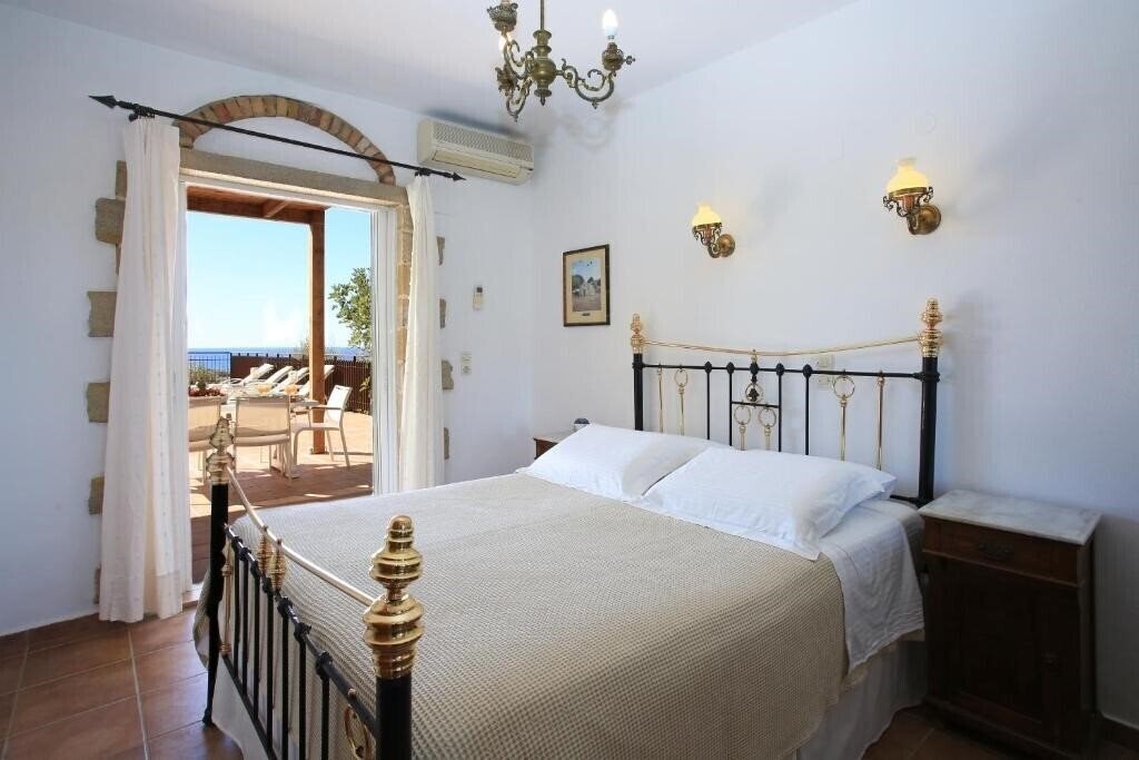 Fotografii Villa Phaestias 4*