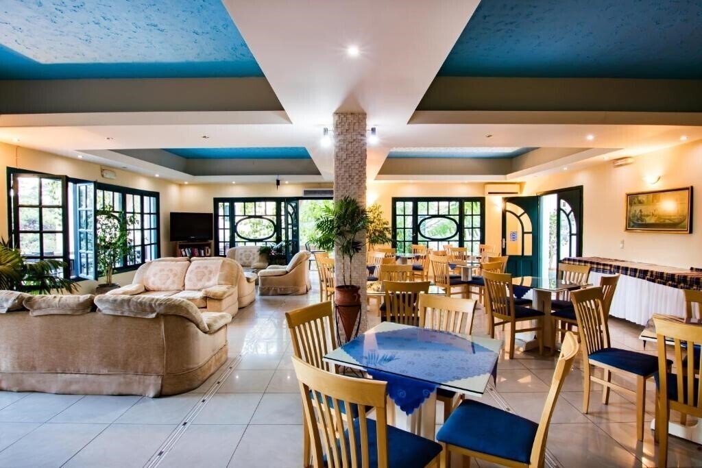 Imaginea Kyra Panagia 3*