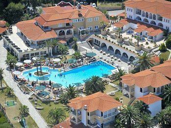Отель Aristoteles Beach Hotel Bomo Club 4*