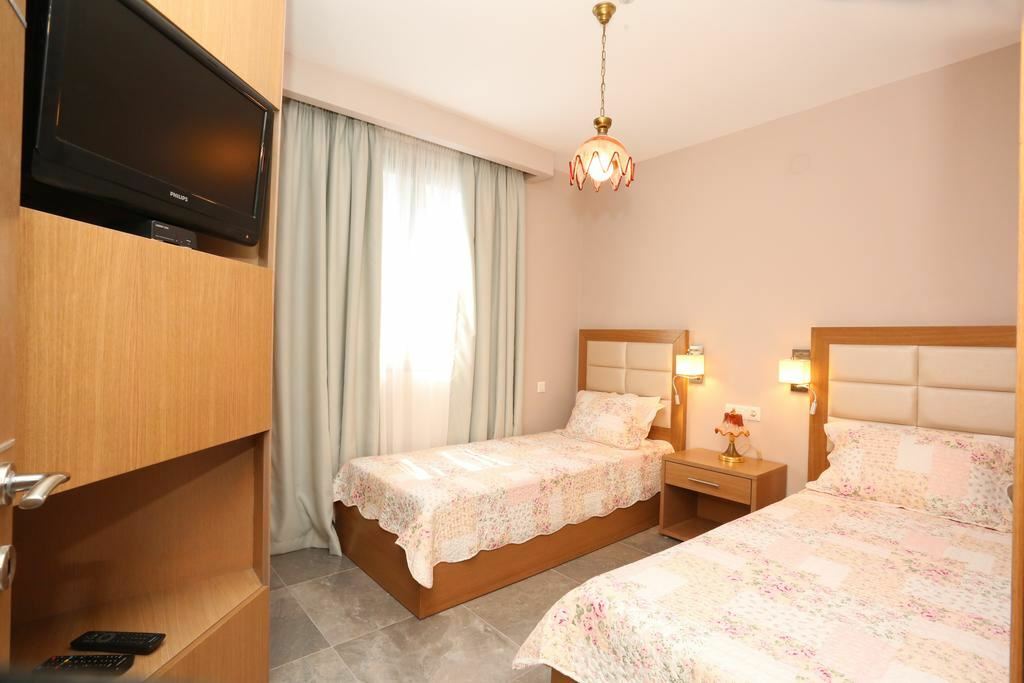 Imaginea Dionysos Inn Hotel 3*