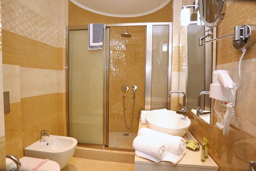 Imaginea Dionysos Inn Hotel 3*