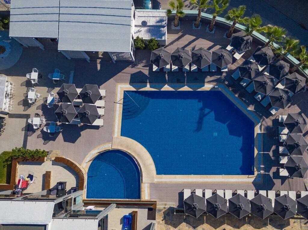 Фото Dionysos Hotel 3*