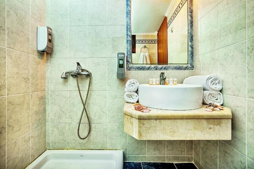 Фотография Elinotel Polis 3*