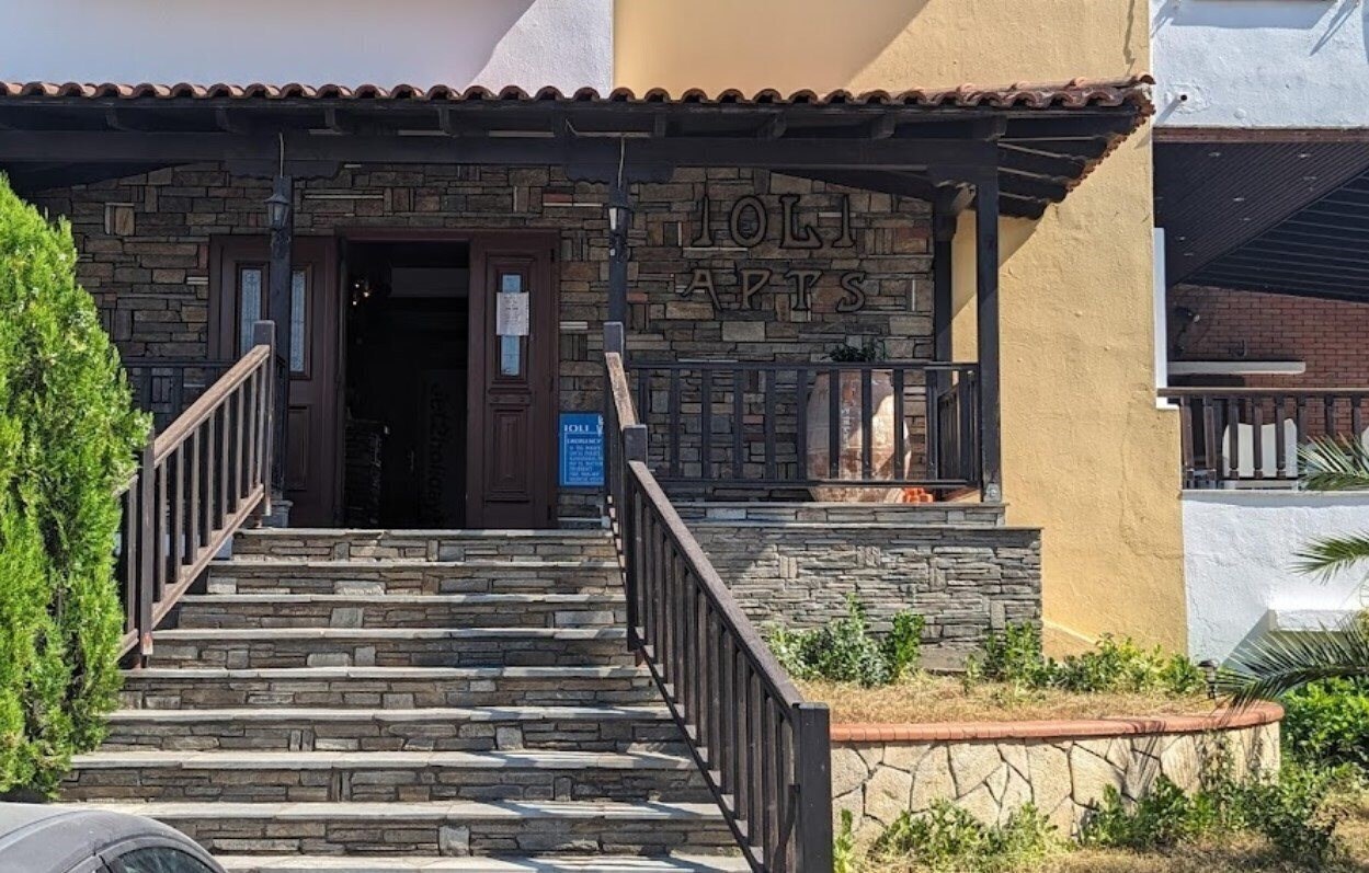 Imaginea Ioli Village Hotel Apartments 3*
