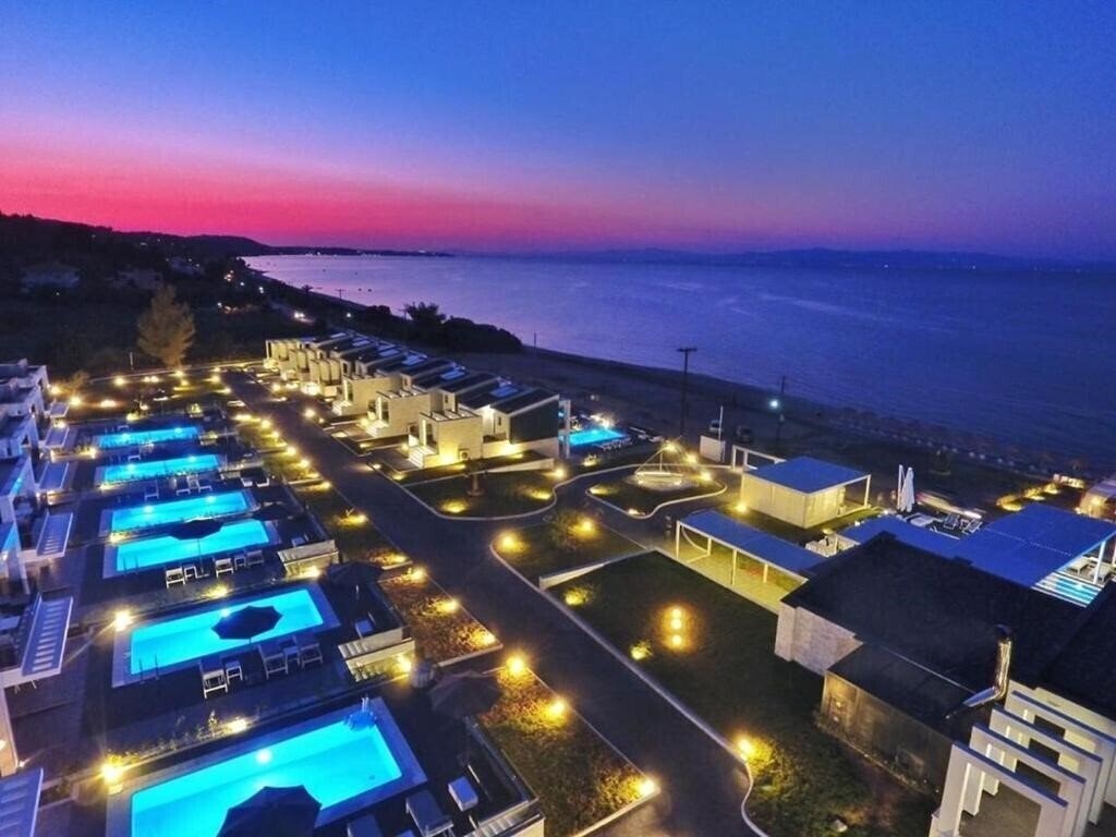 Отель Crystal Villas & Suites Villa 4*