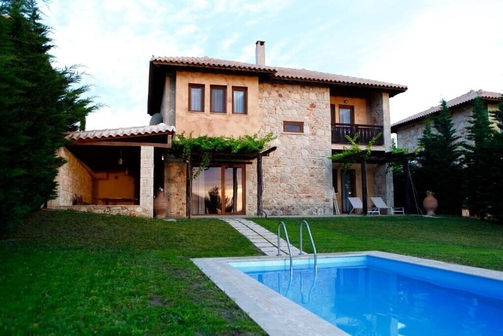 Отель Fruit Garden Villas 2*