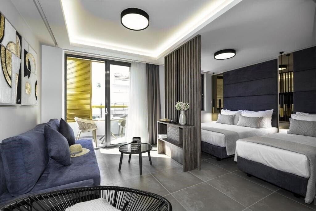 Отель Evitel Luxury Living 4*