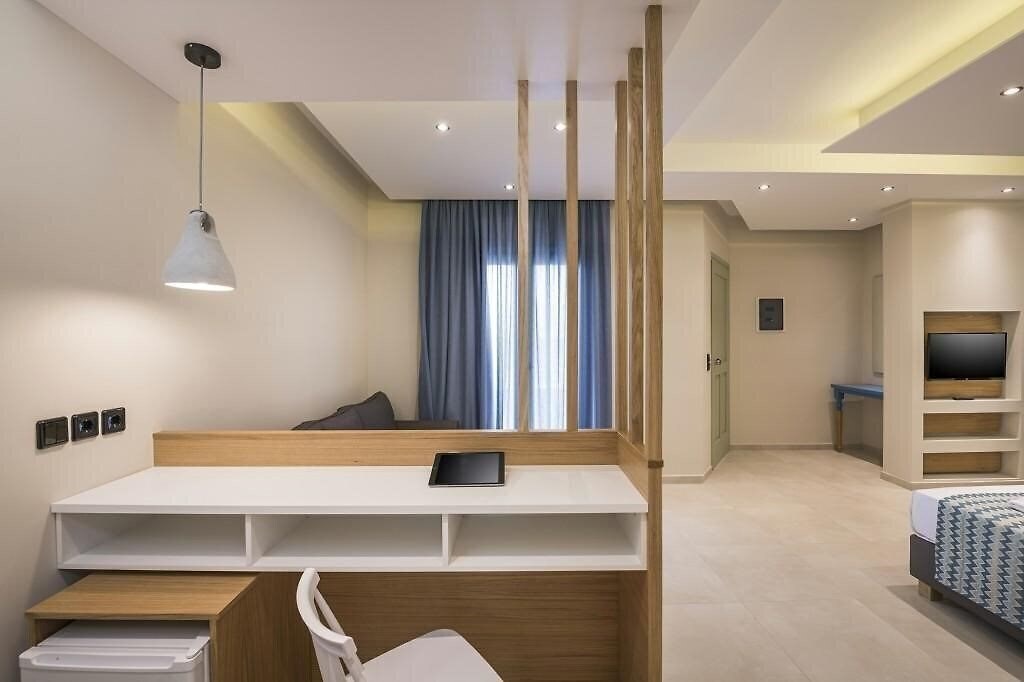 Imaginea Fereniki Beach Resort & SPA 3*