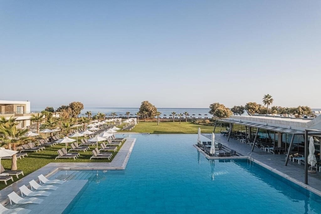 Изображение Myrion Beach Resort 4*