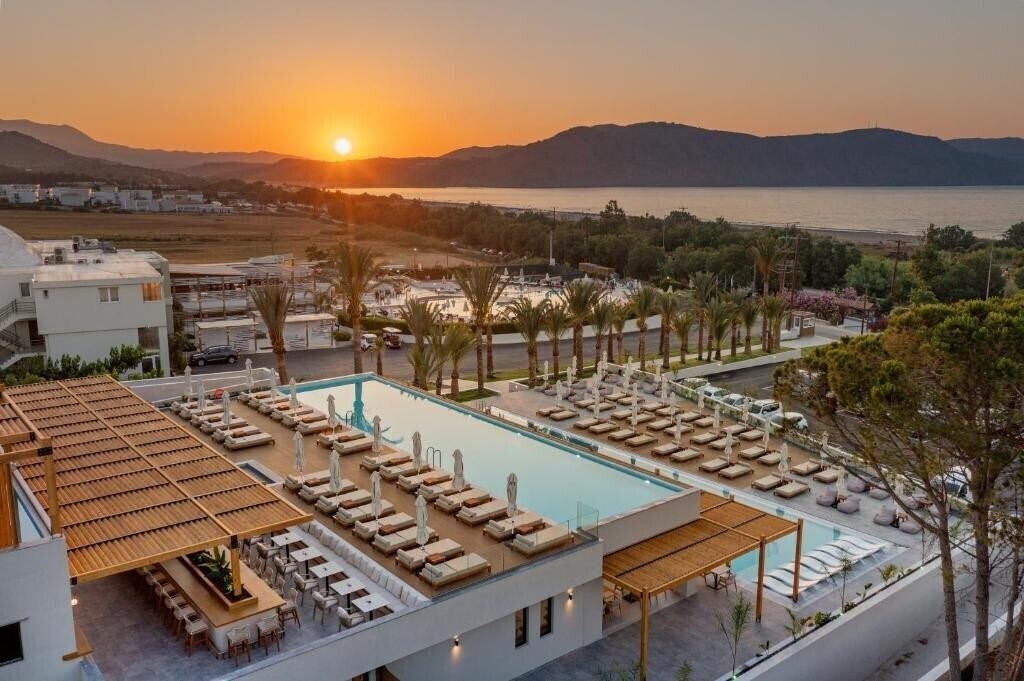 Hotel Georgioupolis Suites 5*