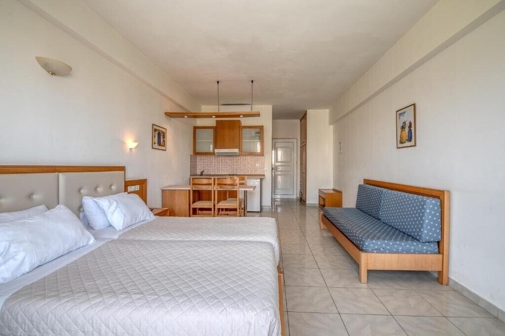 Imaginea Castro Beach Hotel 4*