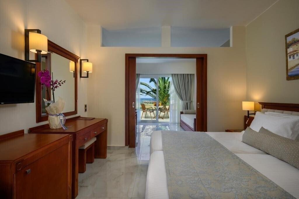 Hotel Vantaris Palace 4*