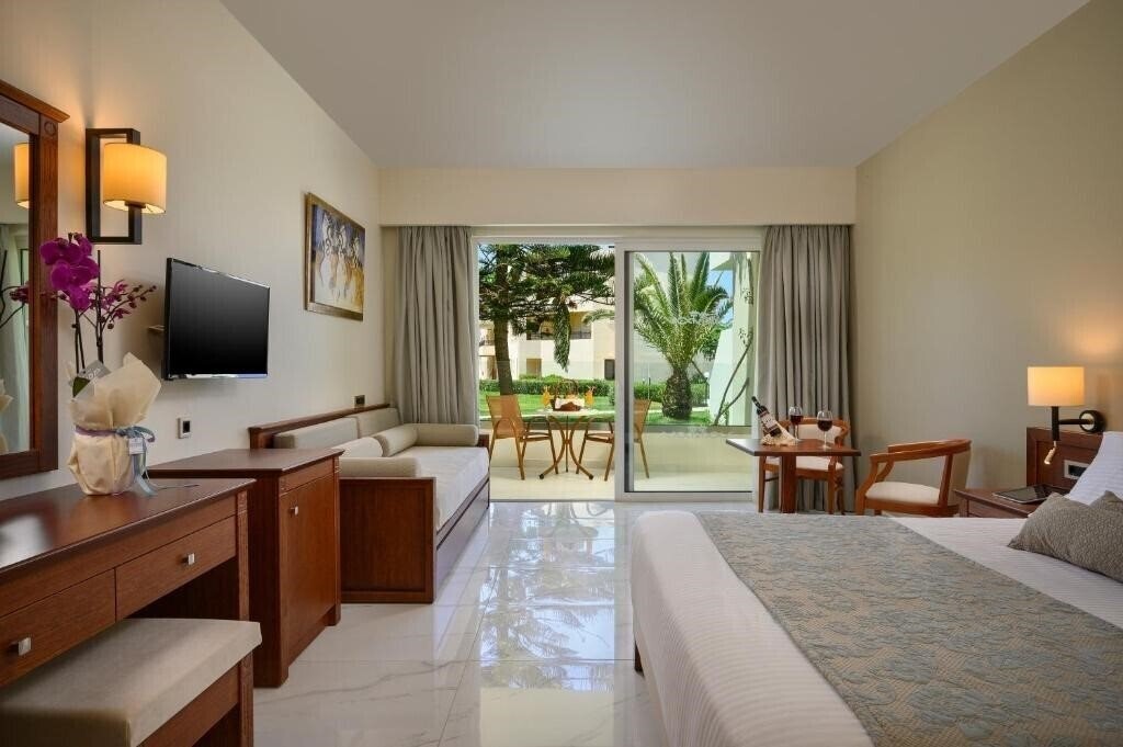 Imaginea Vantaris Palace 4*