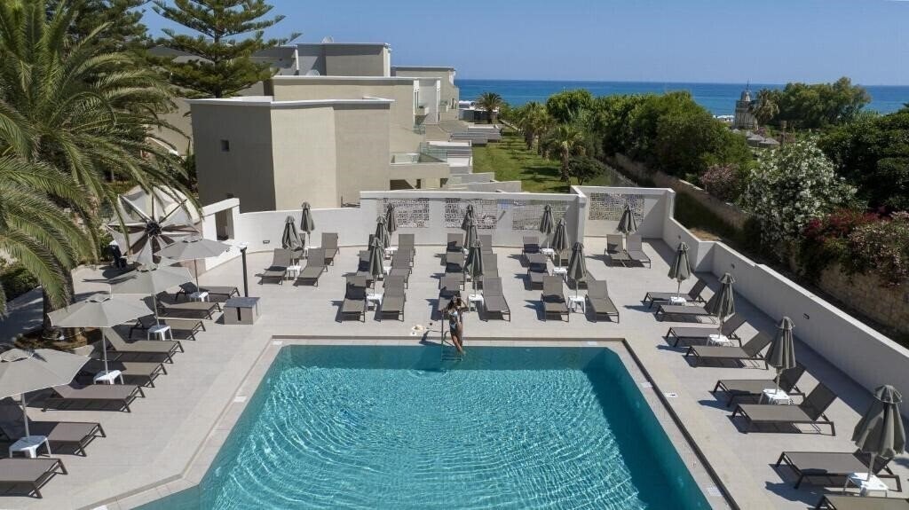 Отель Vantaris Beach 4*