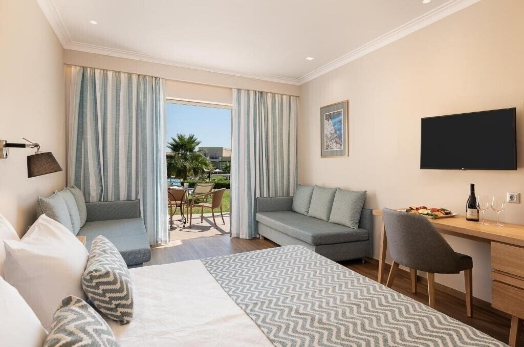 Fotografie Pilot Beach Resort & SPA 5*