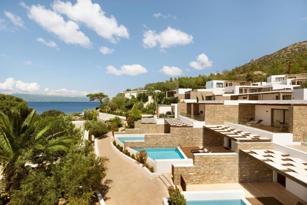 Картинка Wyndham Loutraki Poseidon Resort (ex. Ramanda Poseidon Resort, Poseidon Resort Hotel) 5*