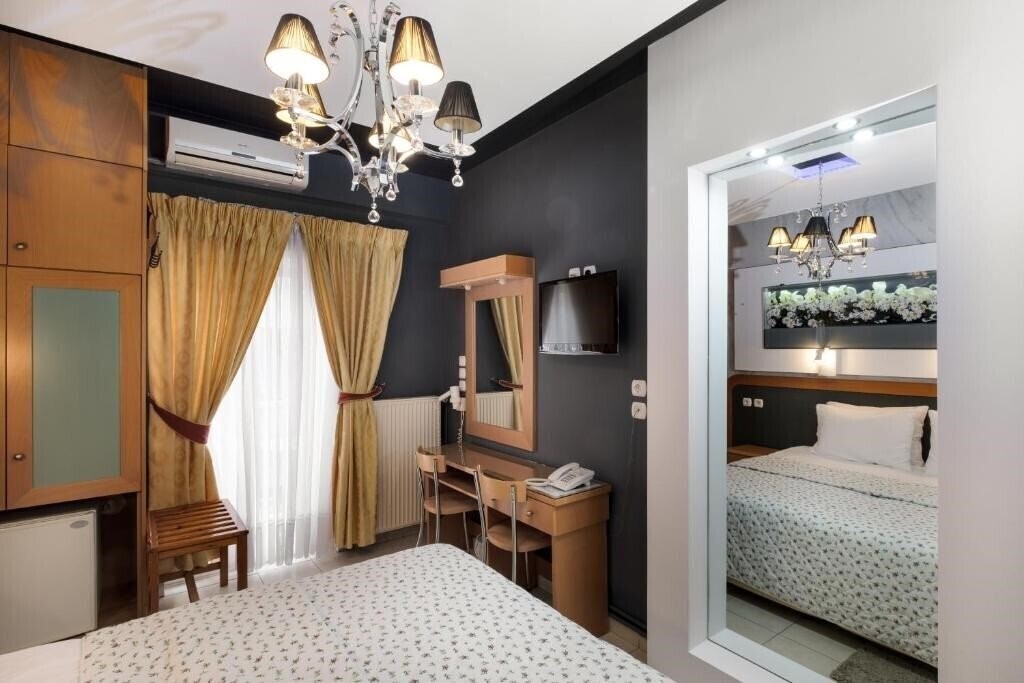 Fotografii Segas Hotel 2*