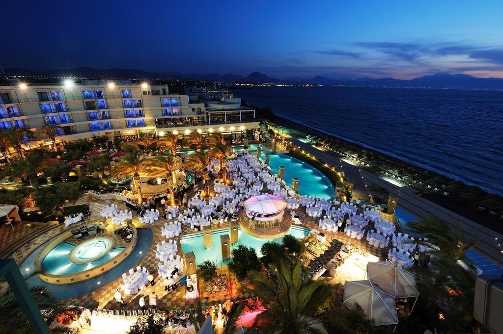 Hotel Club Hotel Casino Loutraki 5*
