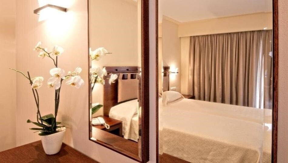 Imaginea Kymi Palace 4*