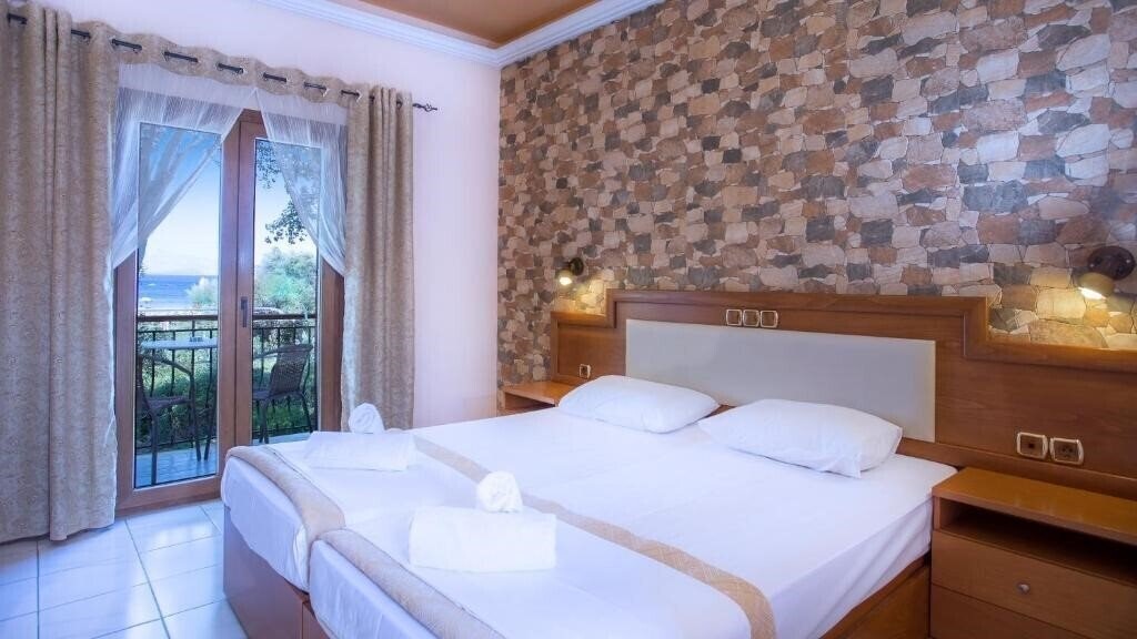 Fotografii Castello Rosso 3*