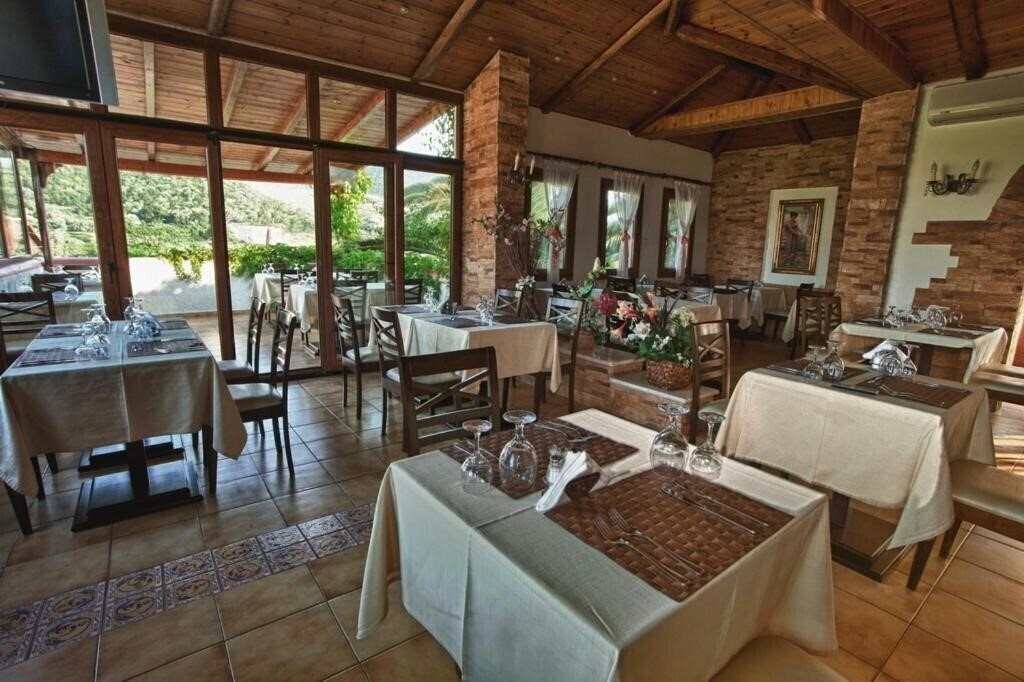 Imaginea Castello Rosso 3*