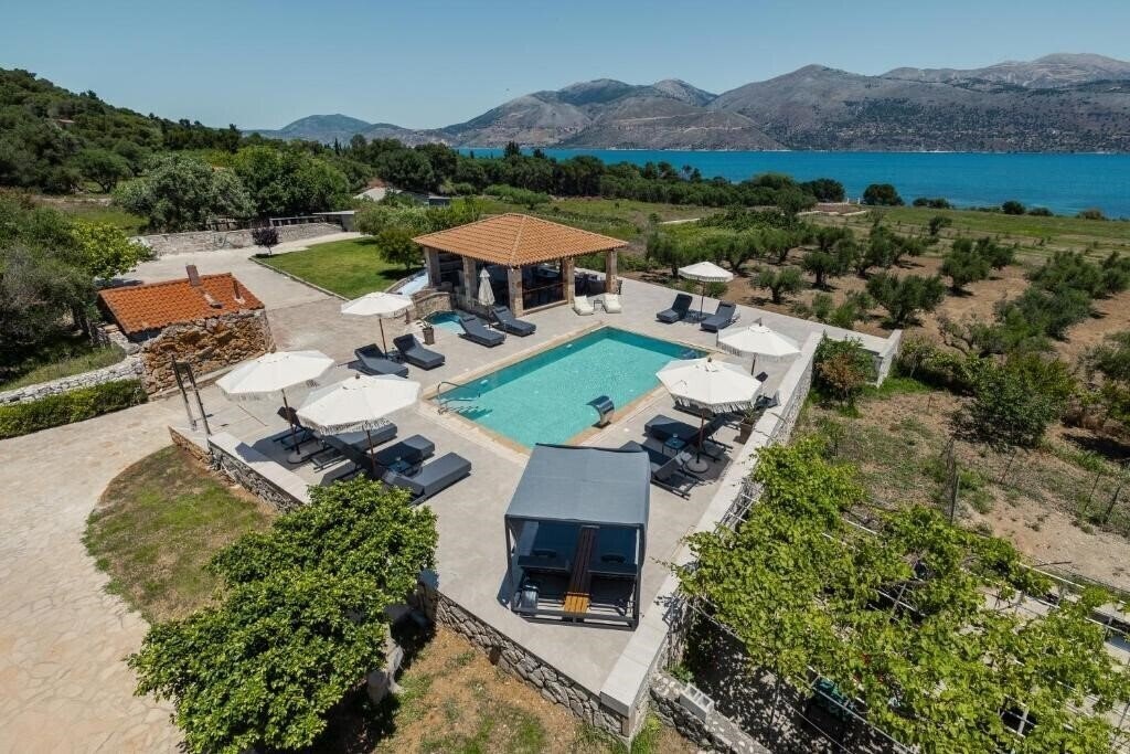 Фото Remenata 3*