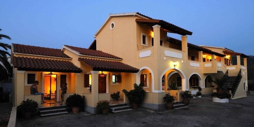 Hotel Harris Apartments апартаменты