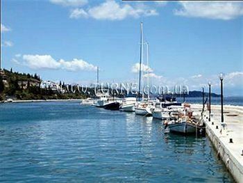 Отель Bella Studios 3*