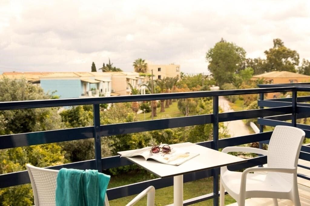 Отель Smartline Nasos Hotel 3*