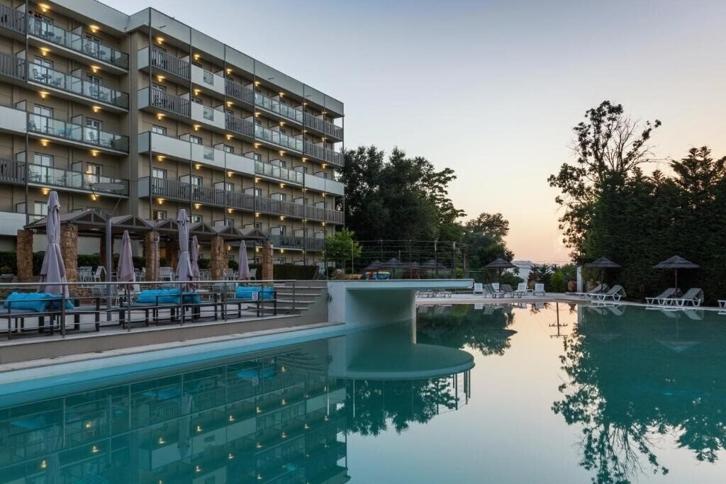 Отель Ariti Hotel 4*