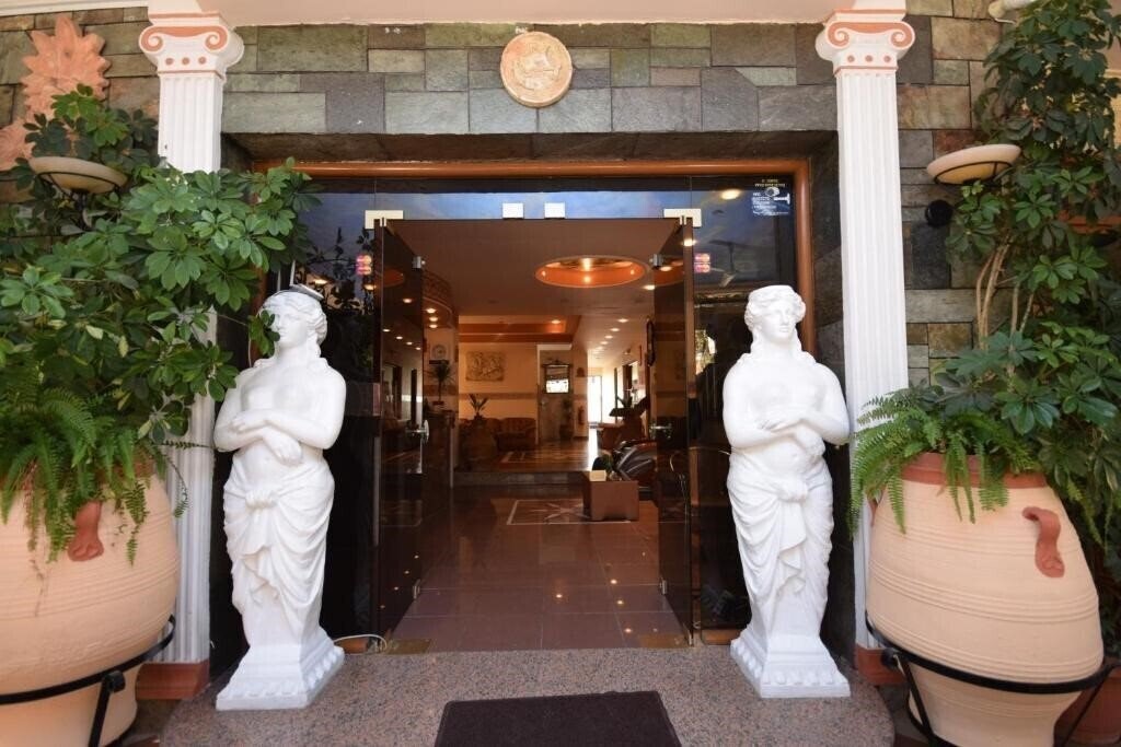Imaginea Gouvia Hotel 3*