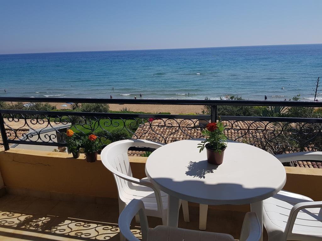 Fotografie Glyfada Beach Menigos Resort Villa вилла