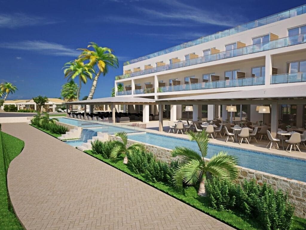 Отель Laguna Holiday Resort 4*