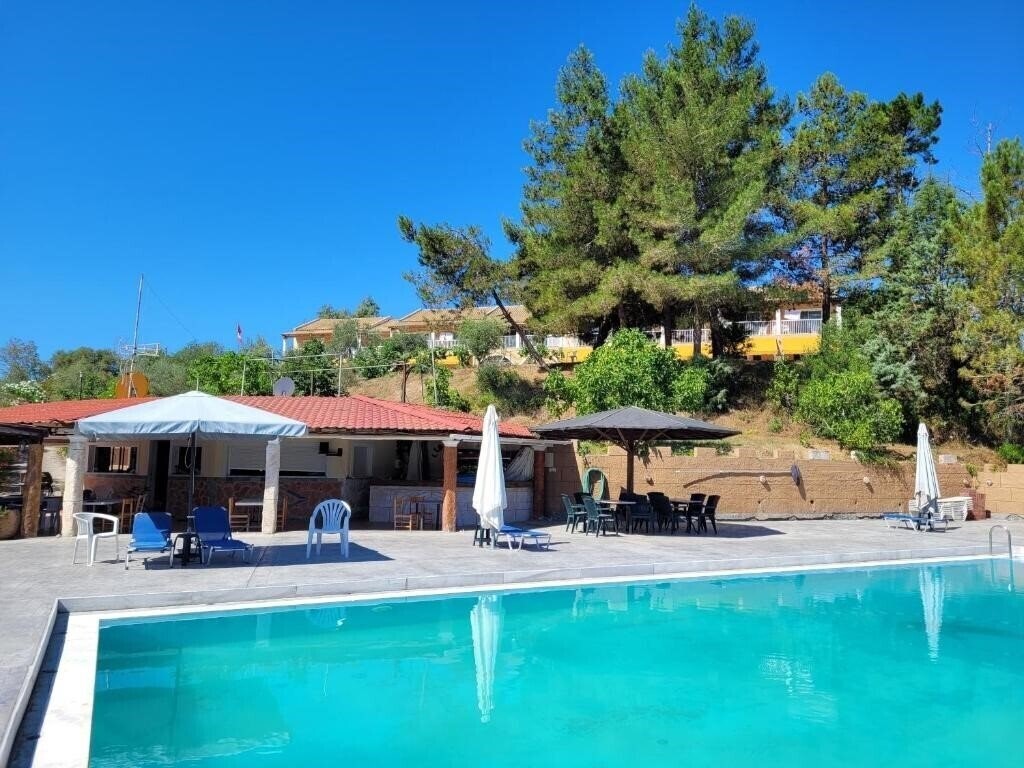 Imaginea Gardenos Hotel 3*