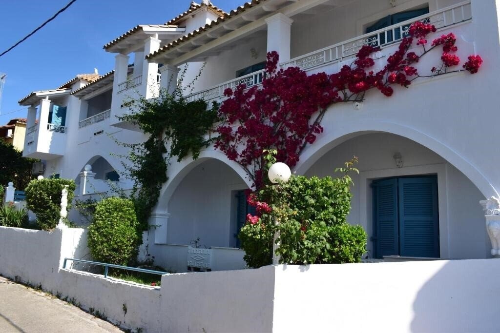 Imaginea Kalimera Studios & Apartments 3*