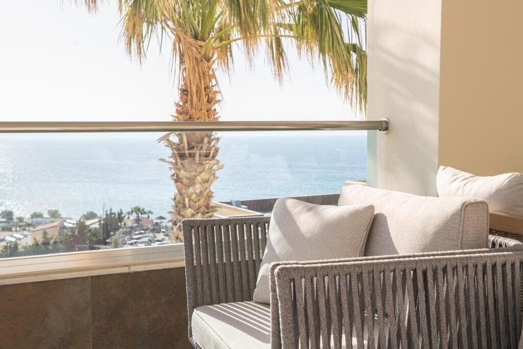 Imaginea Grand Blue Beach Hotel 5*