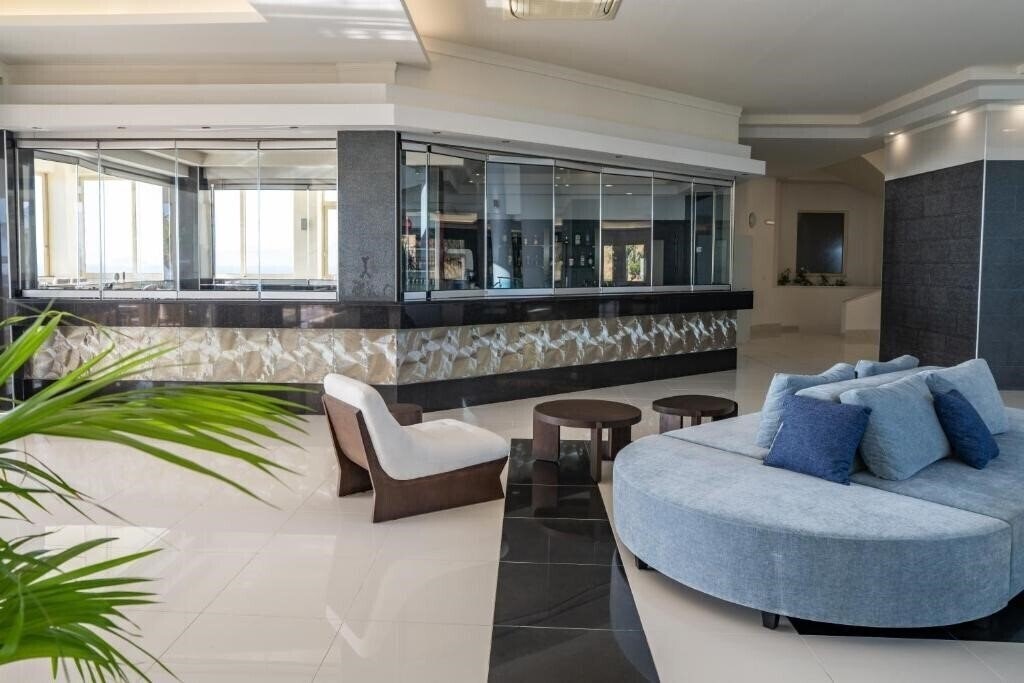 Imaginea Grand Blue Beach Hotel 5*