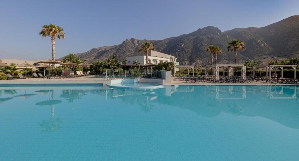 Imaginea Akti Palace 5*