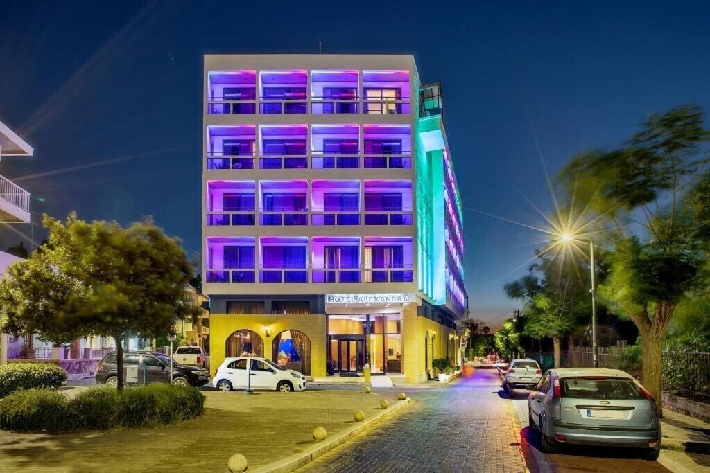 Hotel Alexandra 4*