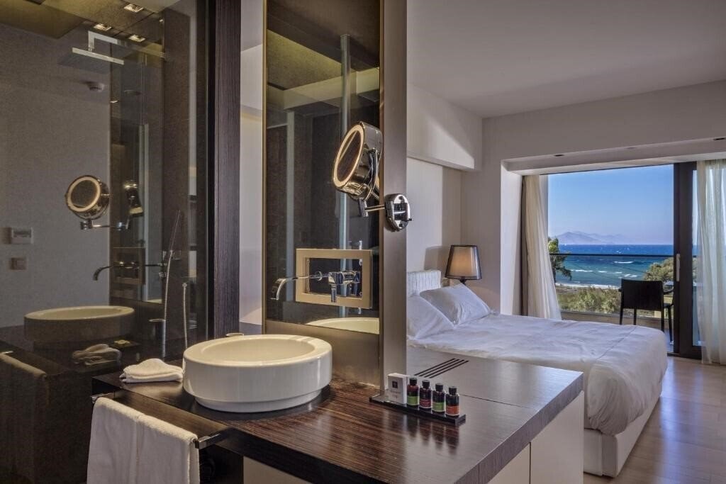 Фотография Aqua Blue Boutique Hotel & SPA Adults Only 5*