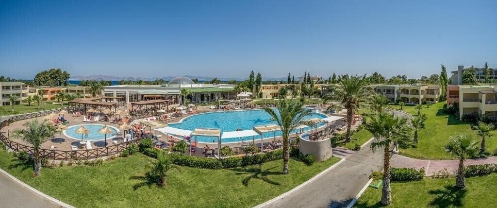 Hotel Kipriotis Maris Suites 5*