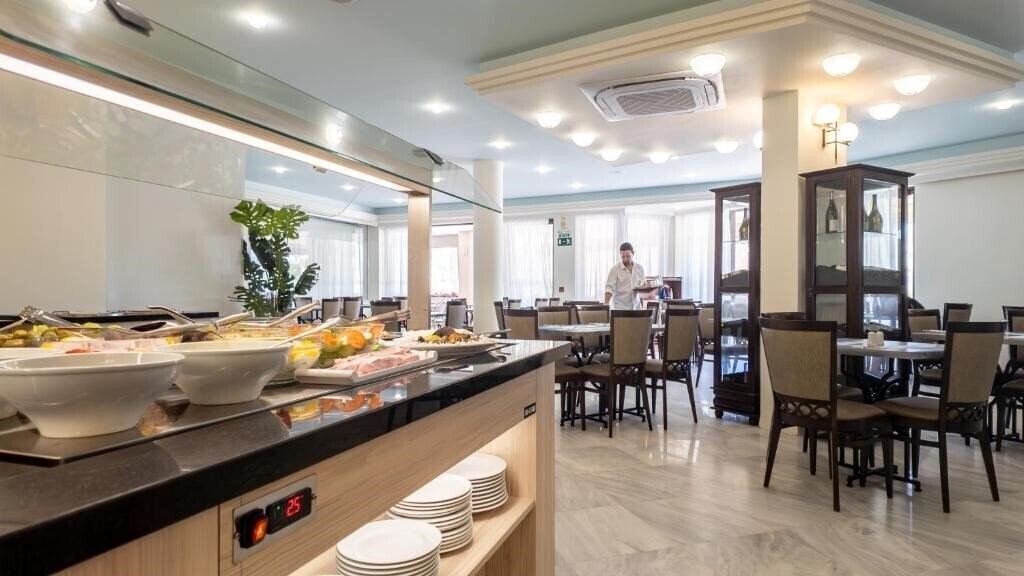 Imaginea Ilianthos Village 4*